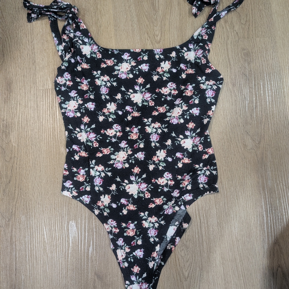 SHEIN Black Floral Bodysuit